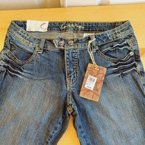NEW WITH TAGS! Cattiva Cut off Jean Shorts Size 28 Women's (4271)